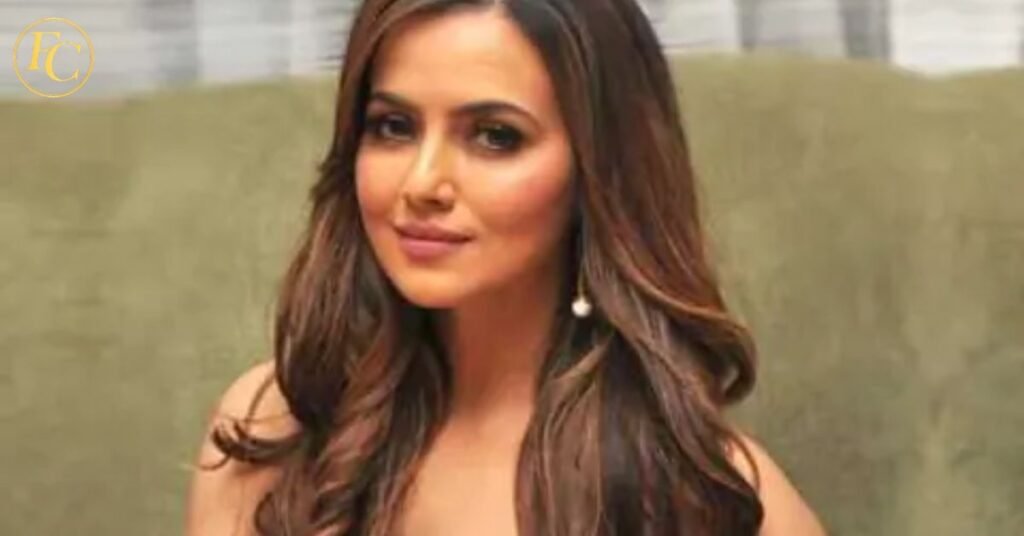 sana-khan-early-life